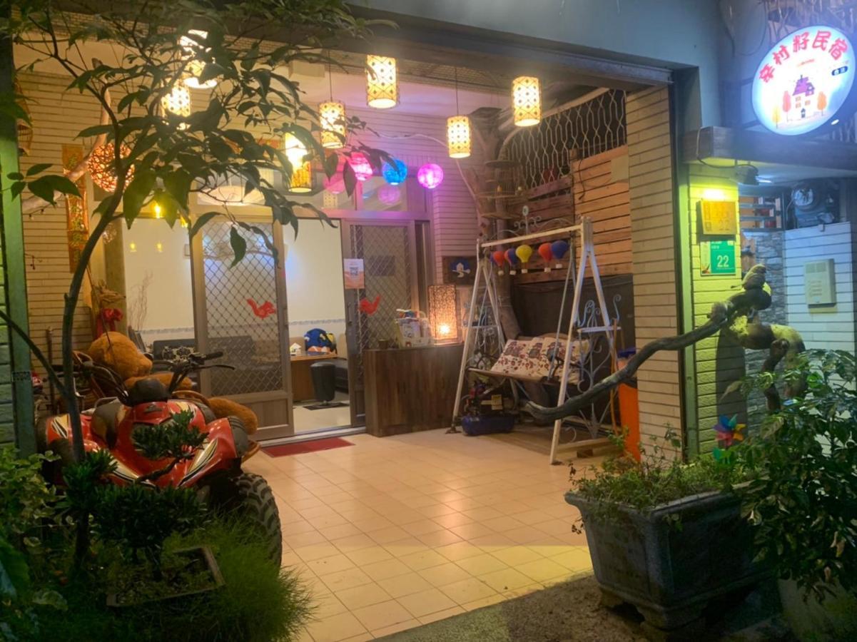 Xincun Seed Homestay Tainan Eksteriør bilde