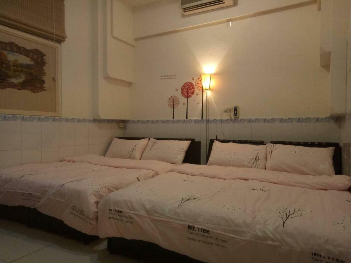 Xincun Seed Homestay Tainan Eksteriør bilde